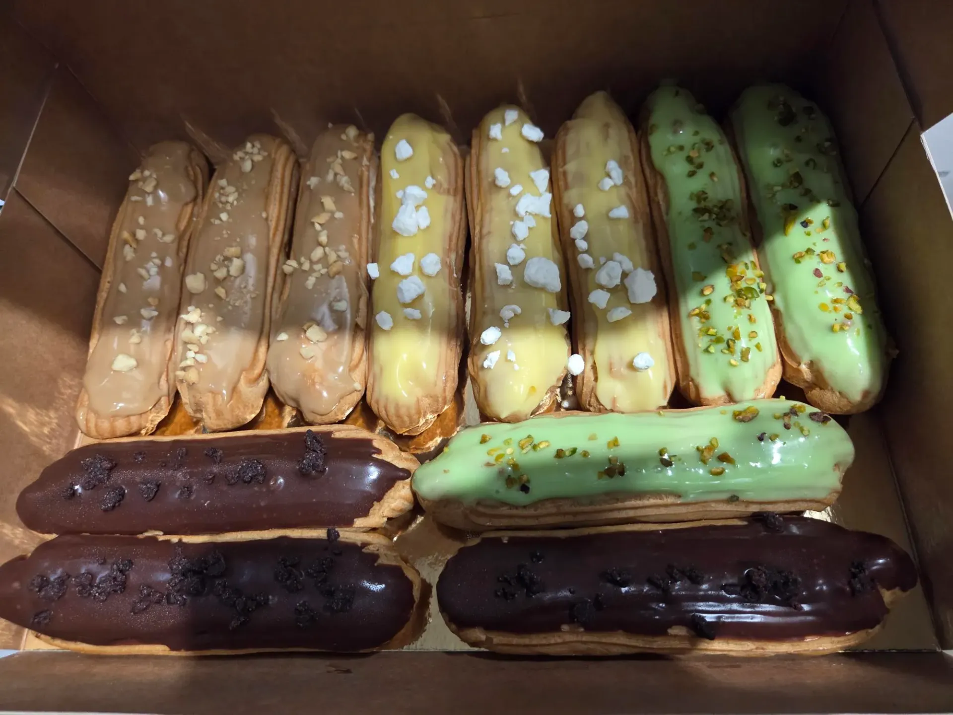 Eclair pistache 16st (17cm)